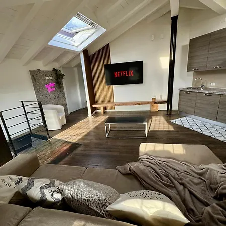 Bridge Apt. Garage - Netflix - Wifi Apartment